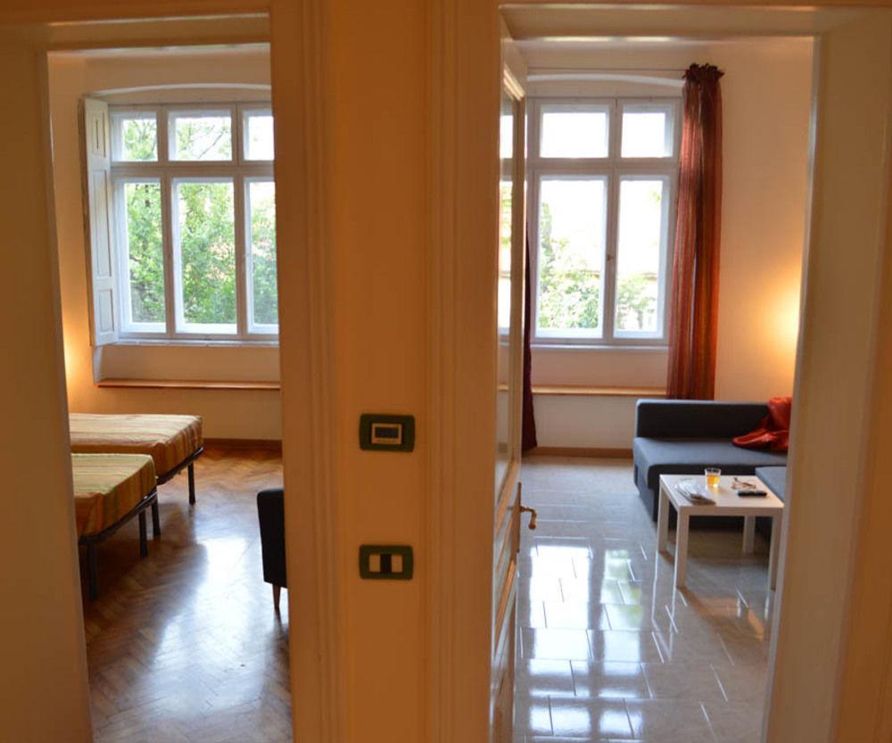 Casa Vacanze All'Angolo Trieste Exterior foto